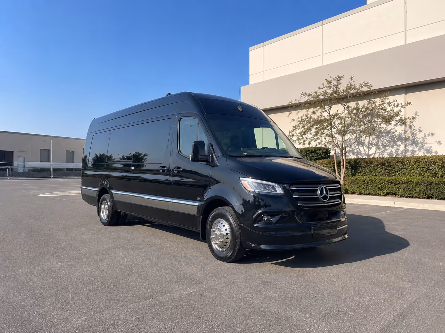 El Paso Airport Shuttle & Transportation party bus exterior