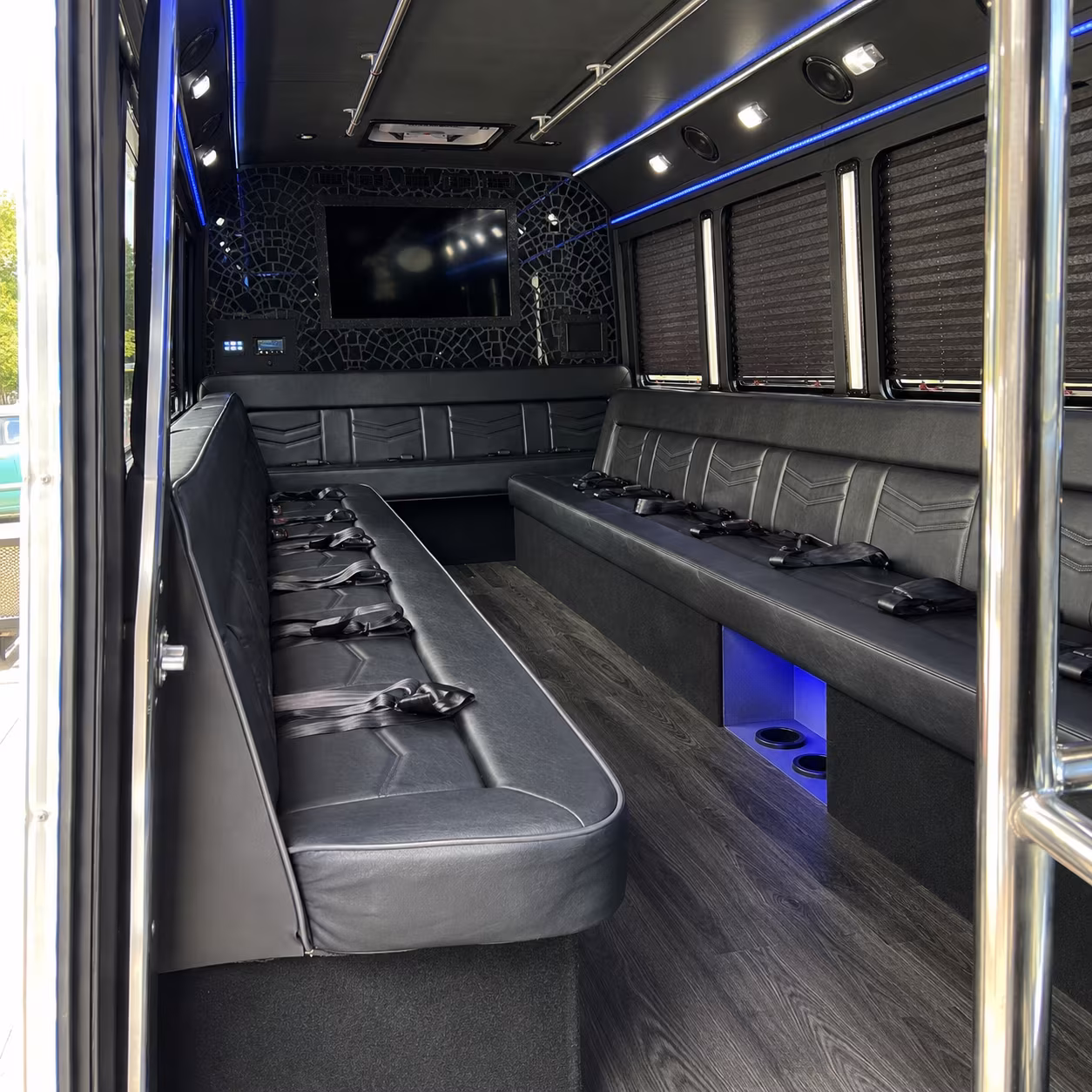 El Paso Winery Tour & Pub Crawl Transportation party bus exterior
