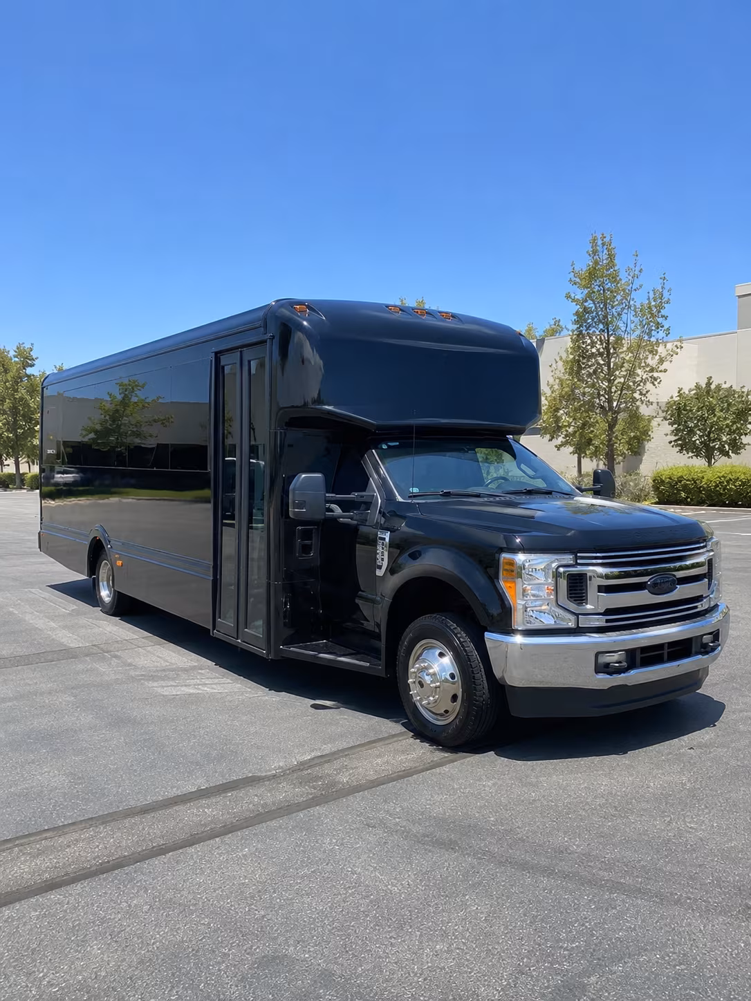 El Paso Winery Tour & Pub Crawl Transportation party bus exterior